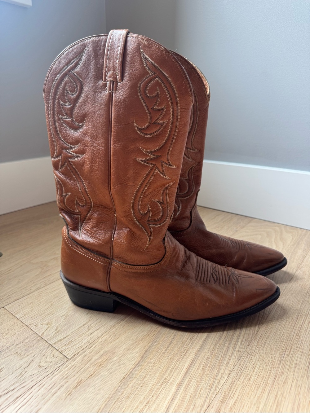 Vintage Acme Men's Brown Leather Cowboy Boots Size 12 D Made in USA Western